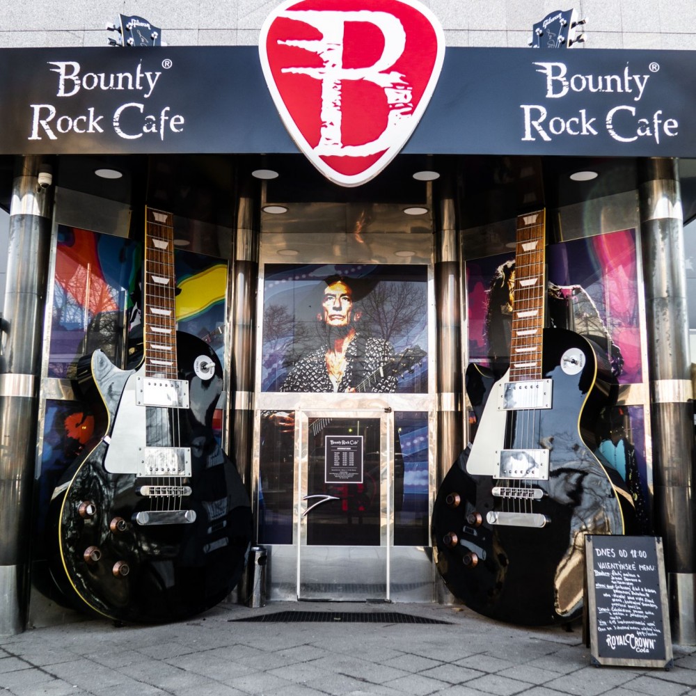 Bounty Rock Cafe - interiér a exteriér